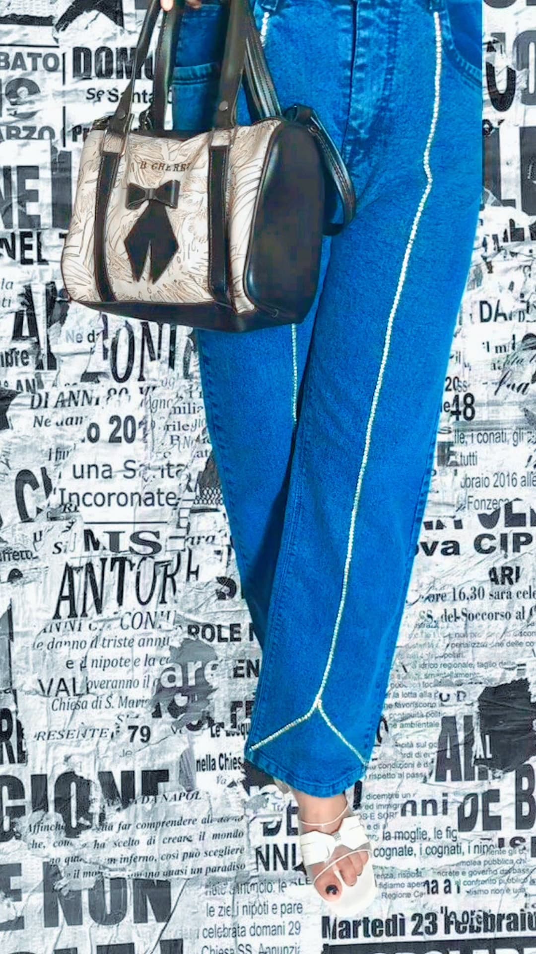 Crystal Curve Detail Flared Denim Jeans